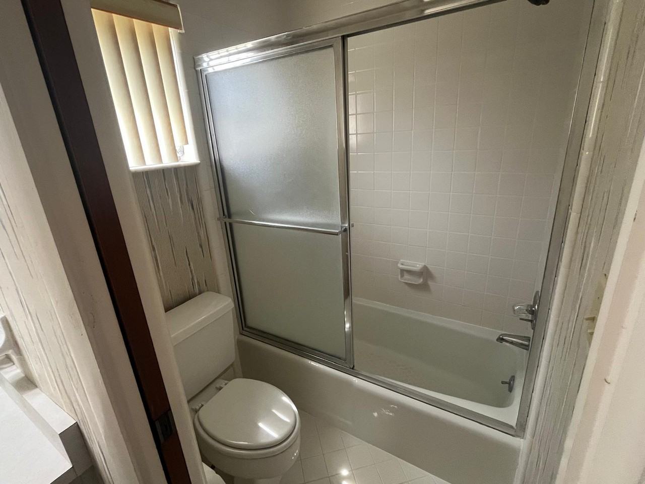 107 Meadowbrook Cir #NA - Photo 6 of 11