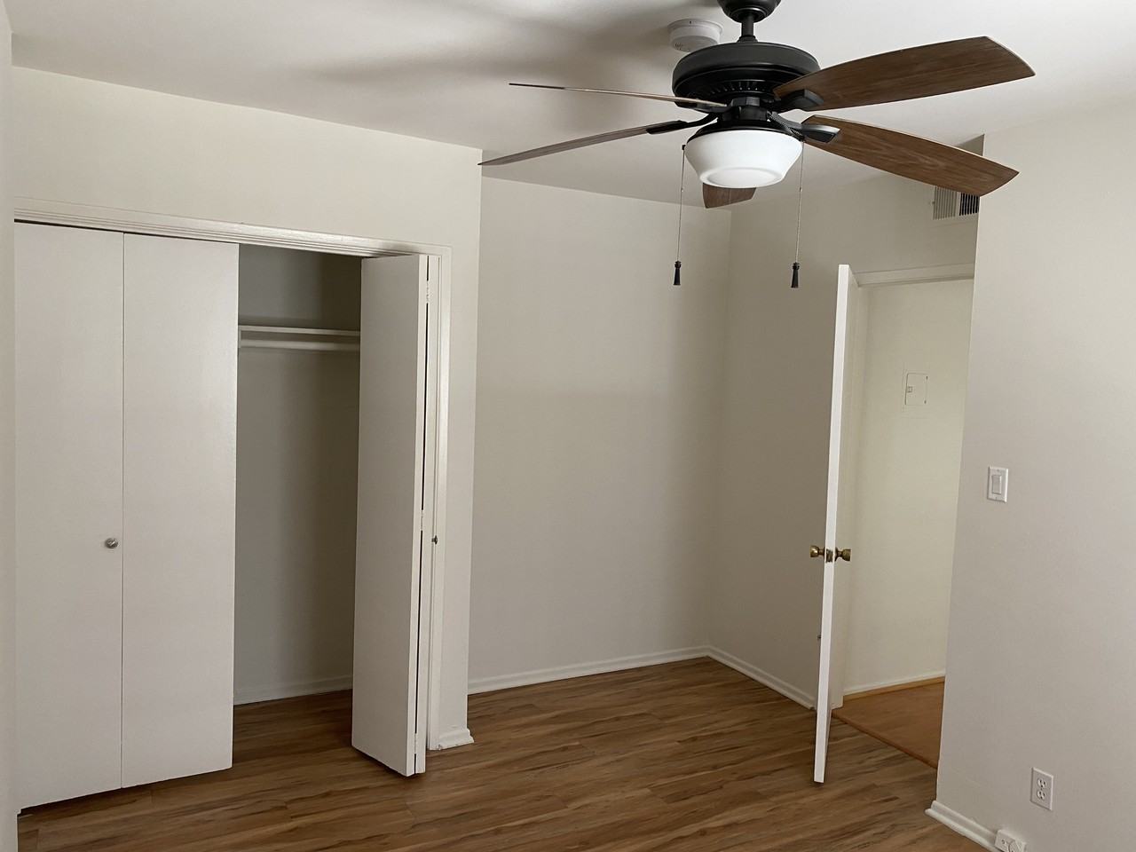 15204 Dickens St #NA - Photo 7 of 10