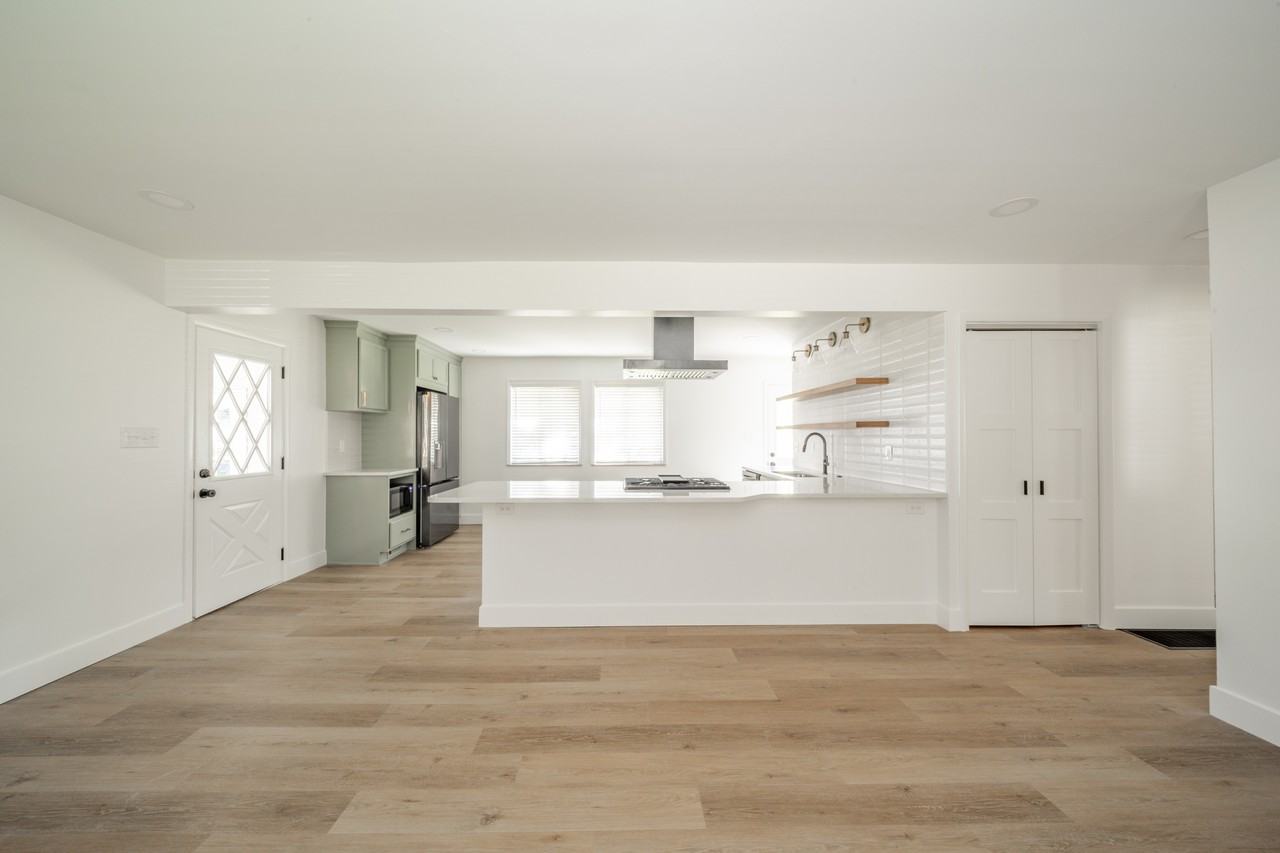 356 Westlea Dr #NA - Photo 2 of 18