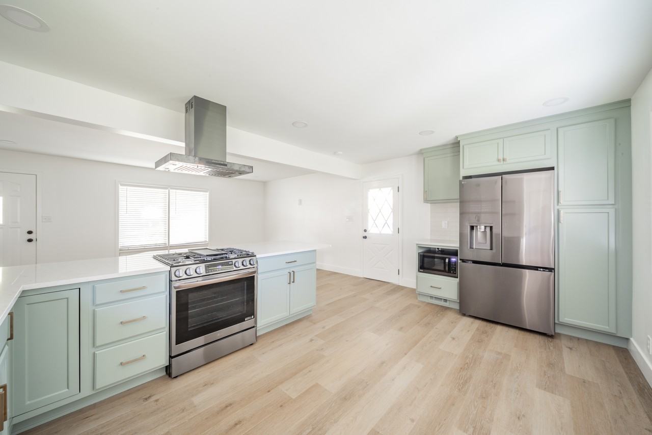 356 Westlea Dr #NA - Photo 7 of 18