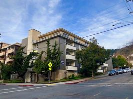 featured image of 2467 Warring St