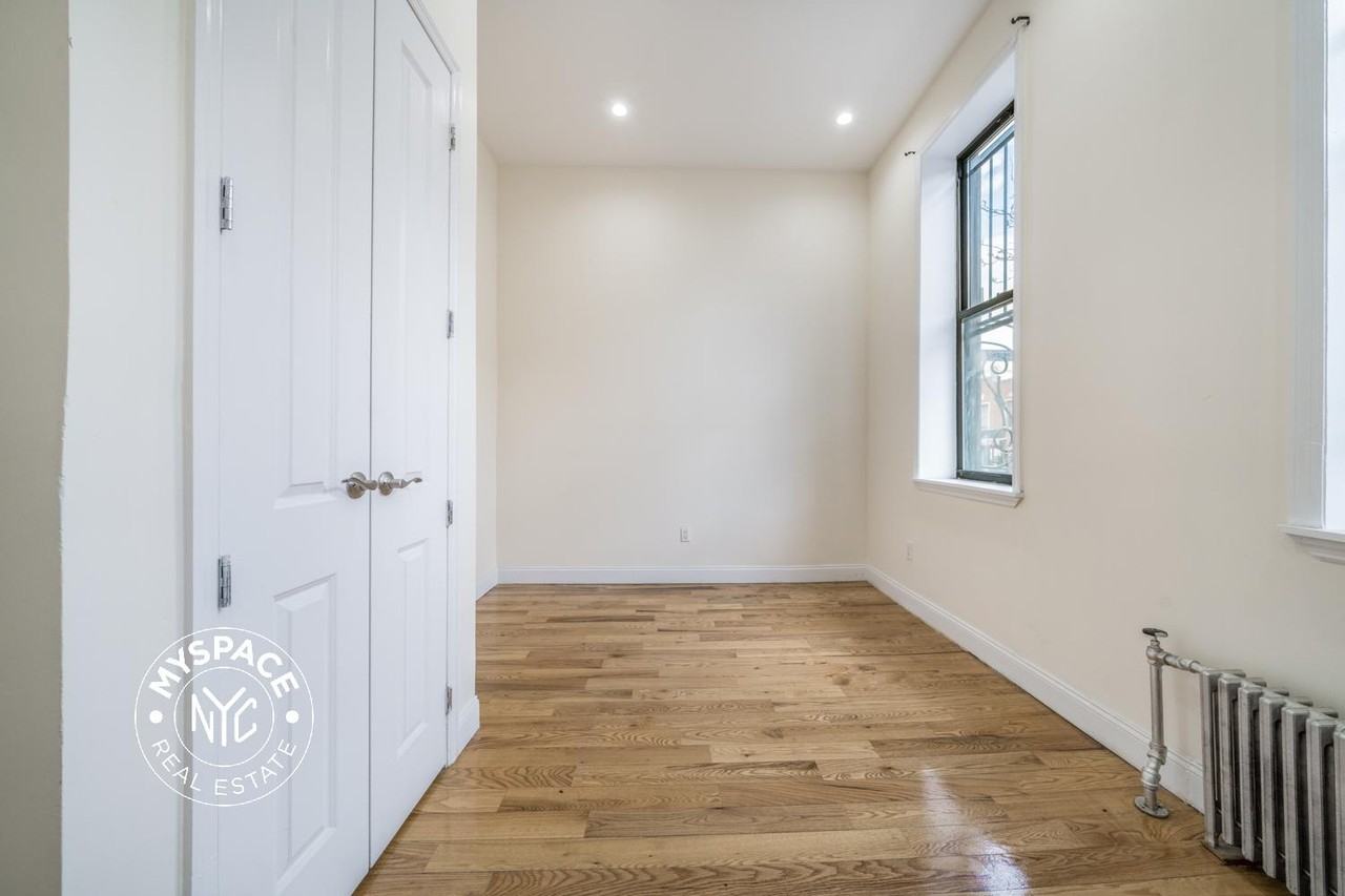 30 Rogers Avenue #B - Photo 5 of 7