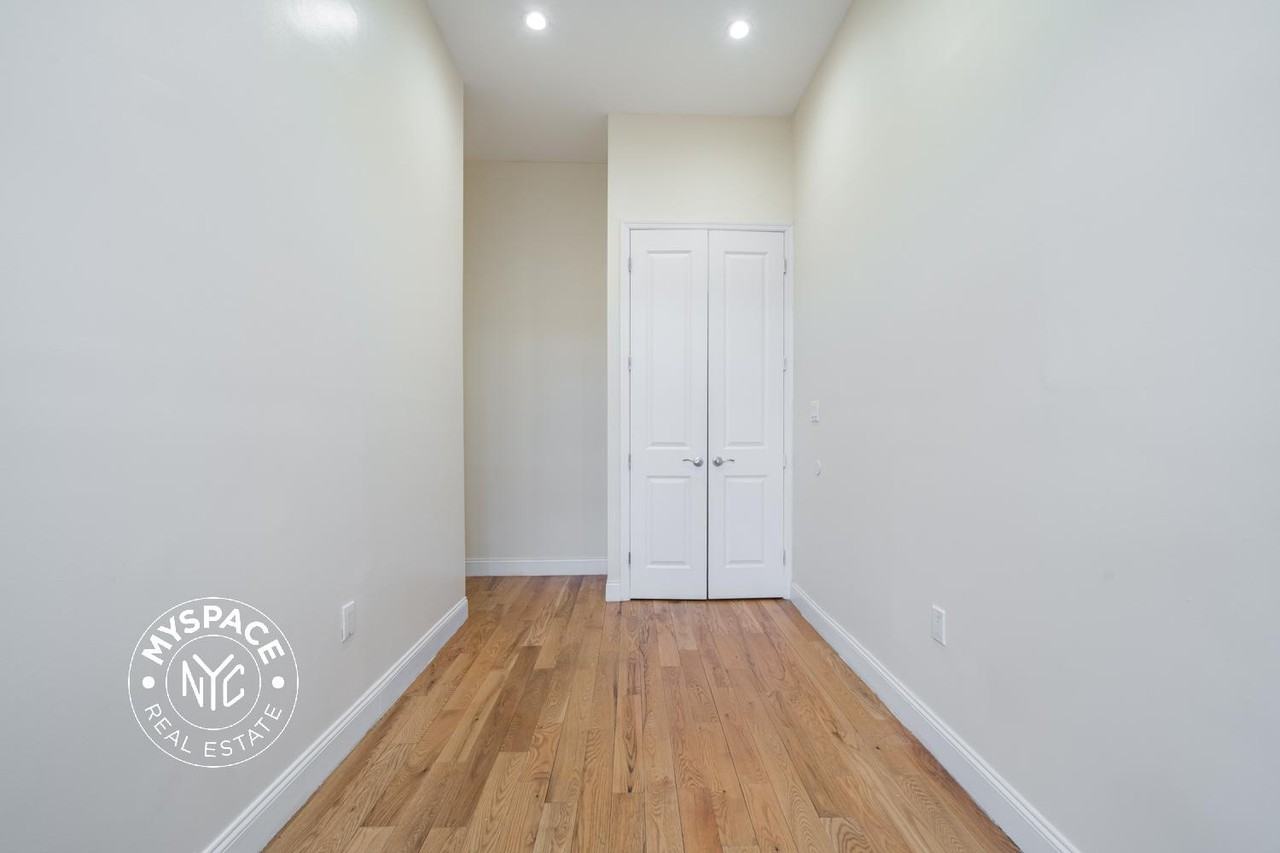 637 Saint Marks Ave #3a - Photo 5 of 6