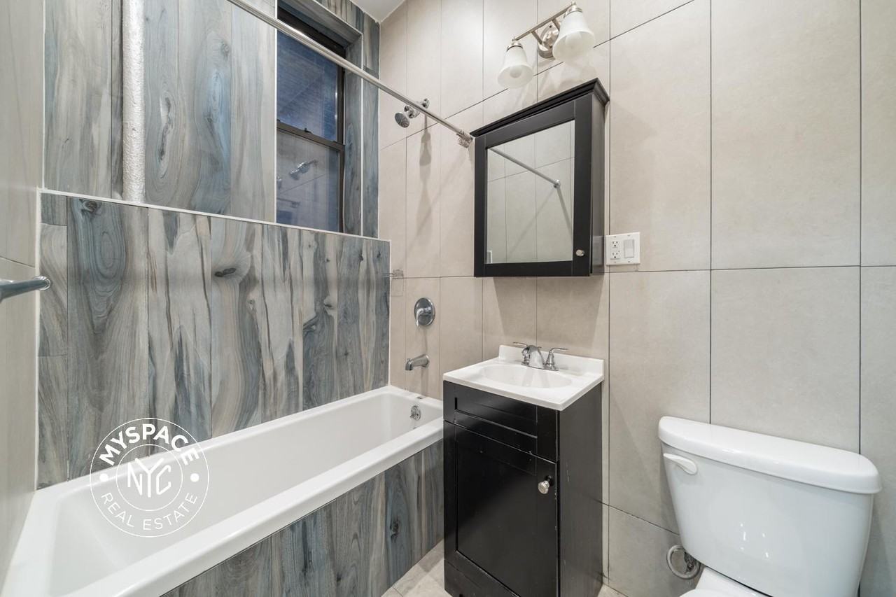 637 Saint Marks Ave #3a - Photo 6 of 6