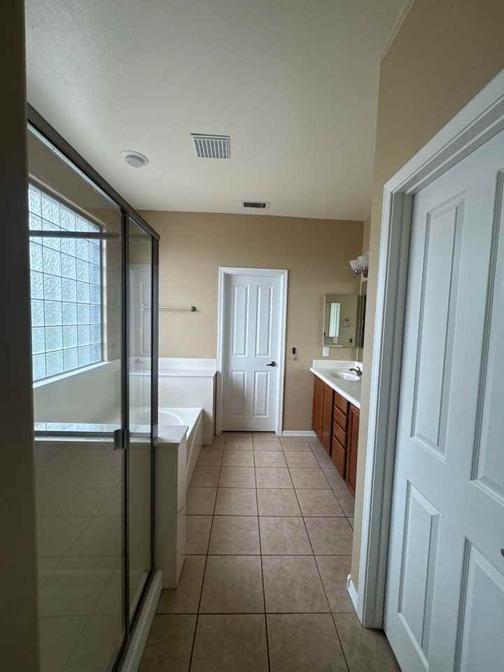 3432 W Florimond Rd - Photo 5 of 10