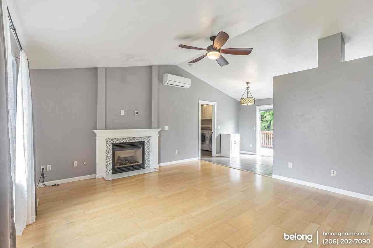 6405 73rd Ave Ne - Photo 5 of 18