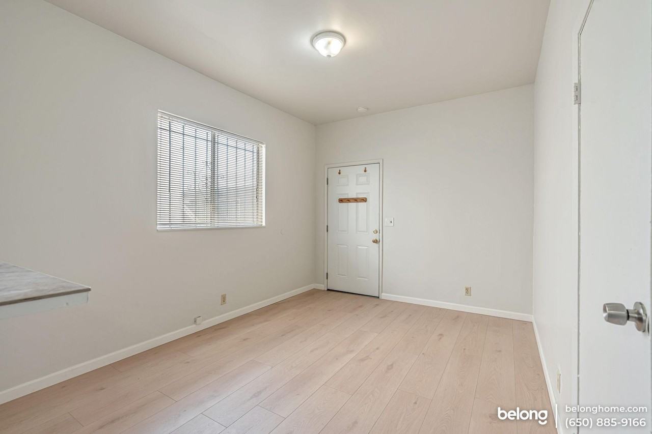 1214 13th Ave - Photo 4 of 16