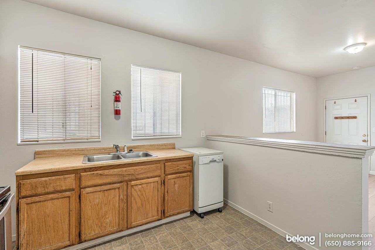 1214 13th Ave - Photo 7 of 16