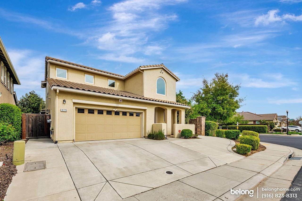 9773 Philta Way - Photo 4 of 50