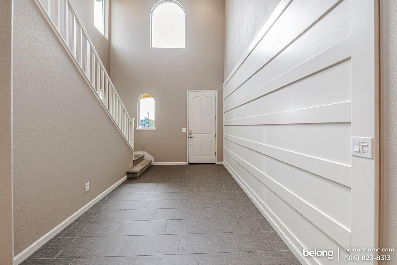 9773 Philta Way - Photo 7 of 50