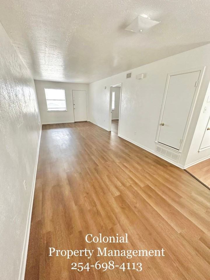 102 E Ave A - Photo 4 of 11