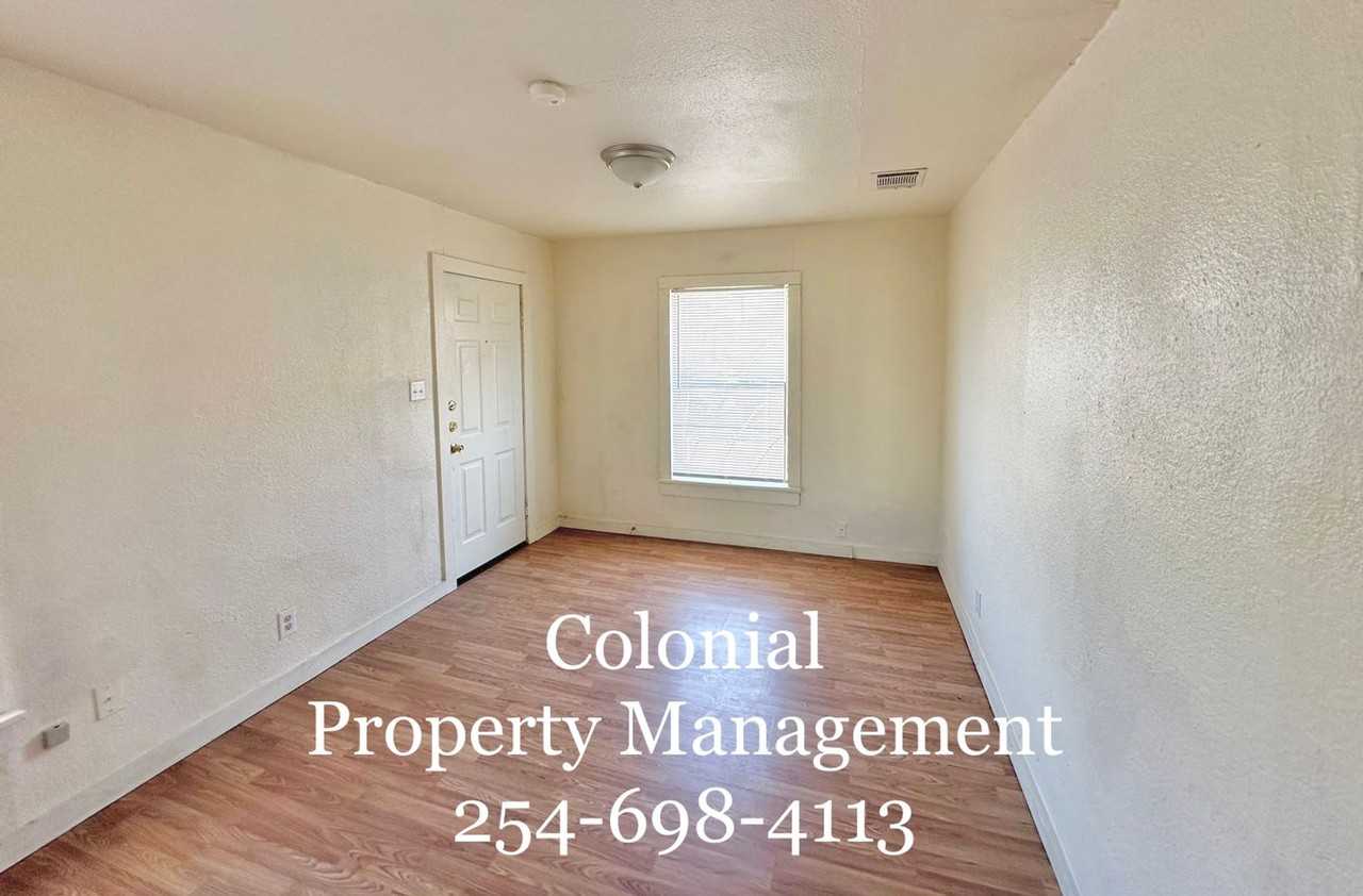 424 West Green Avenue - Photo 4 of 7