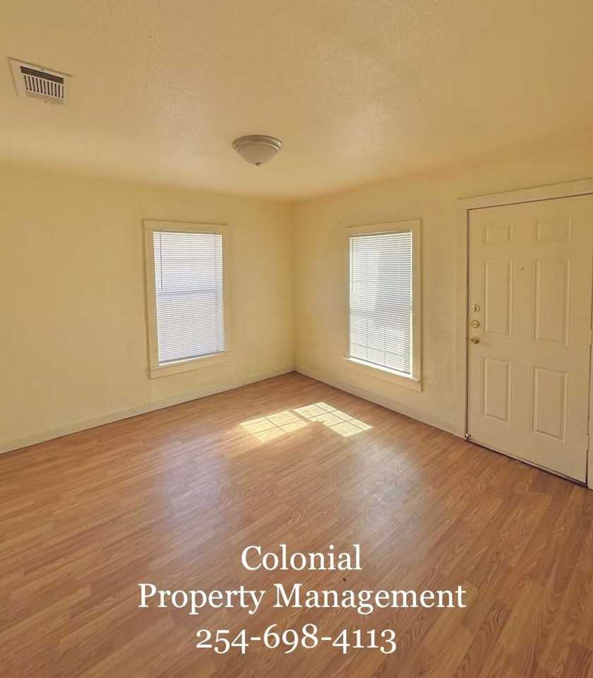 424 West Green Avenue - Photo 6 of 7