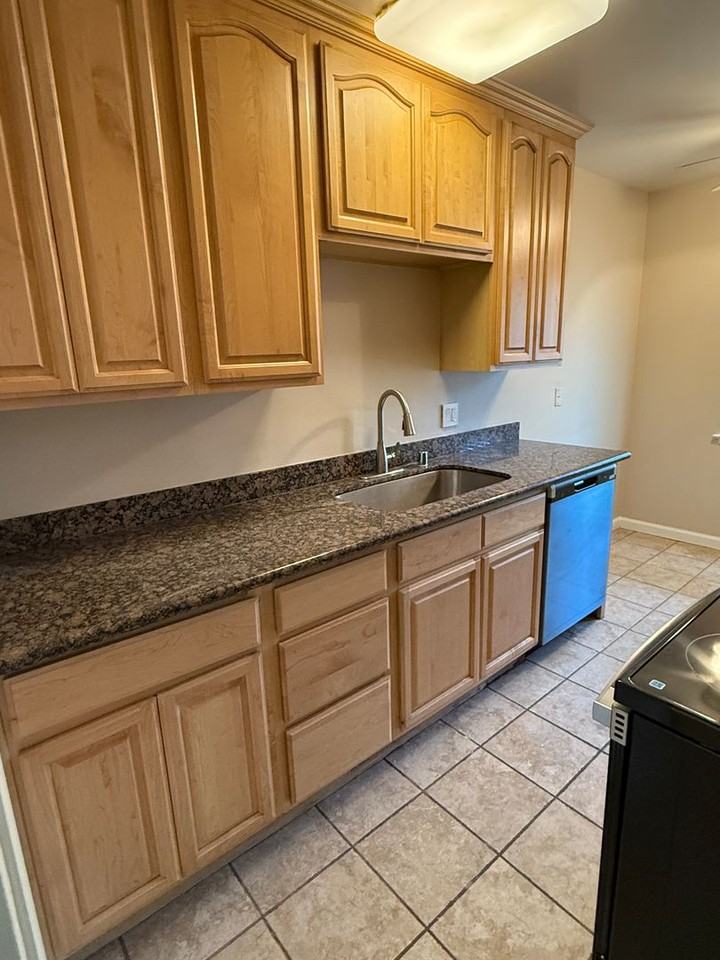 2370 Homestead Rd #04 - Photo 5 of 14
