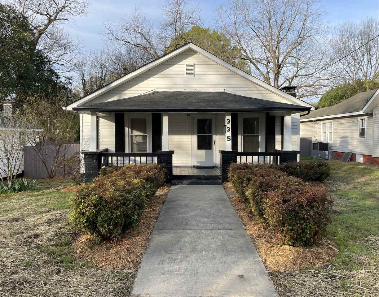 335 Aycock St Ne - Photo 2 of 12