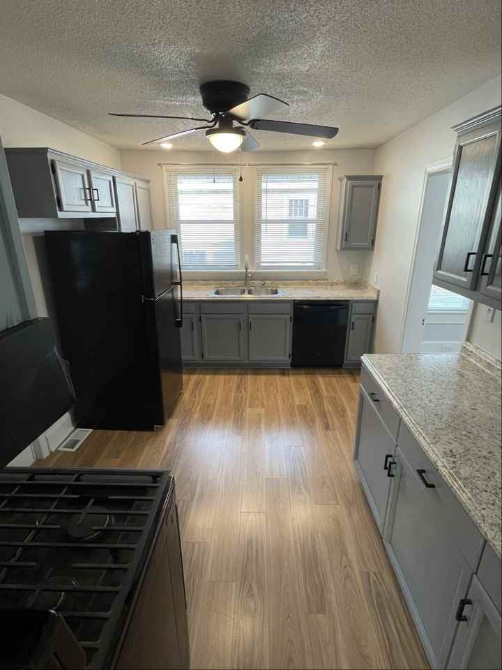 335 Aycock St Ne - Photo 7 of 12