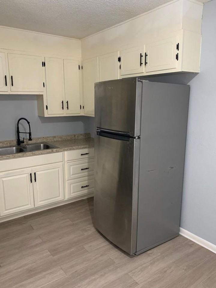 Audrey Garden Apartments - Photo 7 of 15