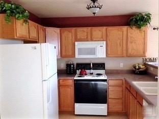 4912 Prospect Dr - Photo 4 of 9