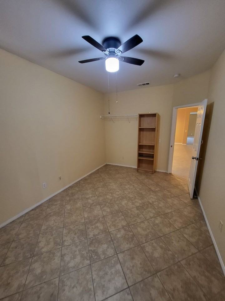 1873 Villines Ave - Photo 5 of 17