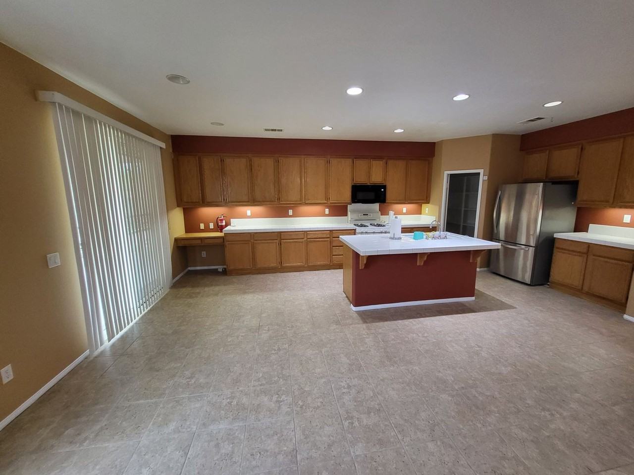 1873 Villines Ave - Photo 7 of 17