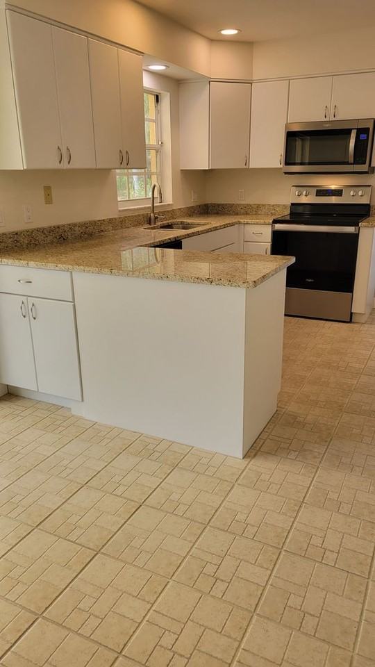3520 57th Avenue Cir W #10 - Photo 2 of 29