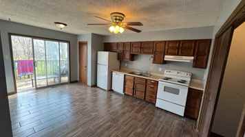 featured image of 652 Pear Tree Cir