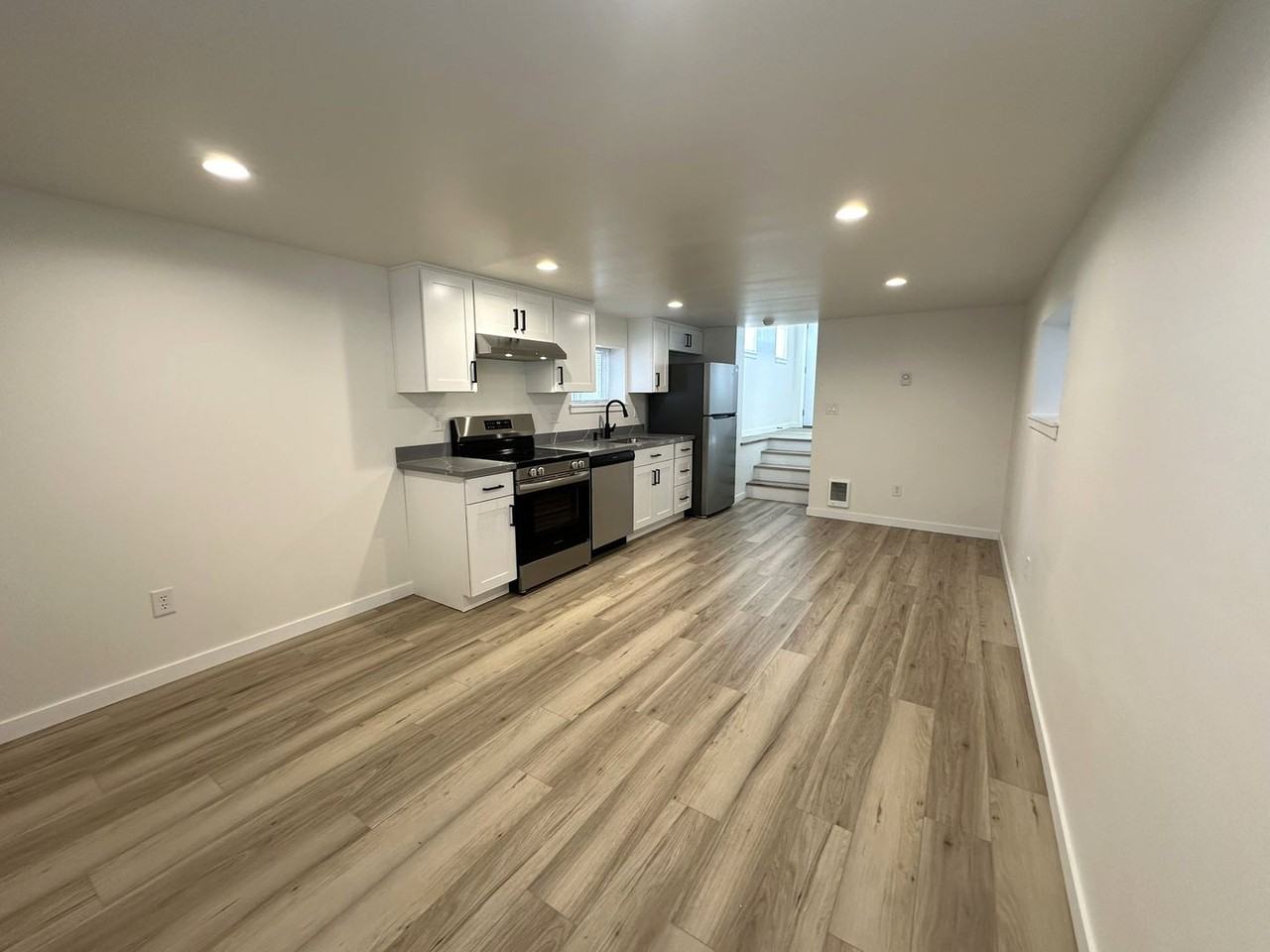2223 Wetmore Ave - Photo 7 of 25