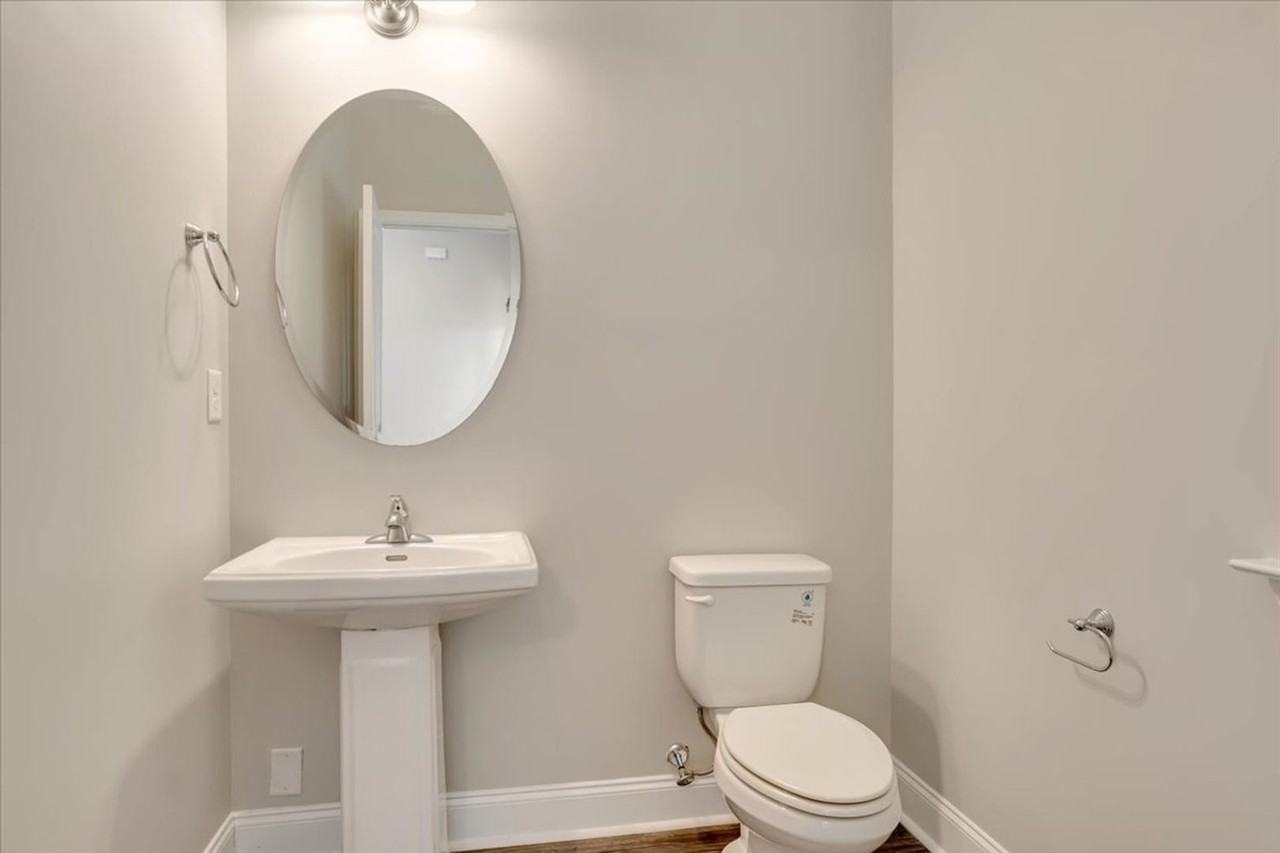 3888 Harper Franklin Ave - Photo 7 of 29