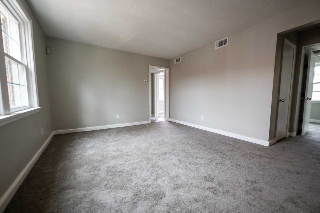 3926 Southern Ave Se #301 - Photo 4 of 14