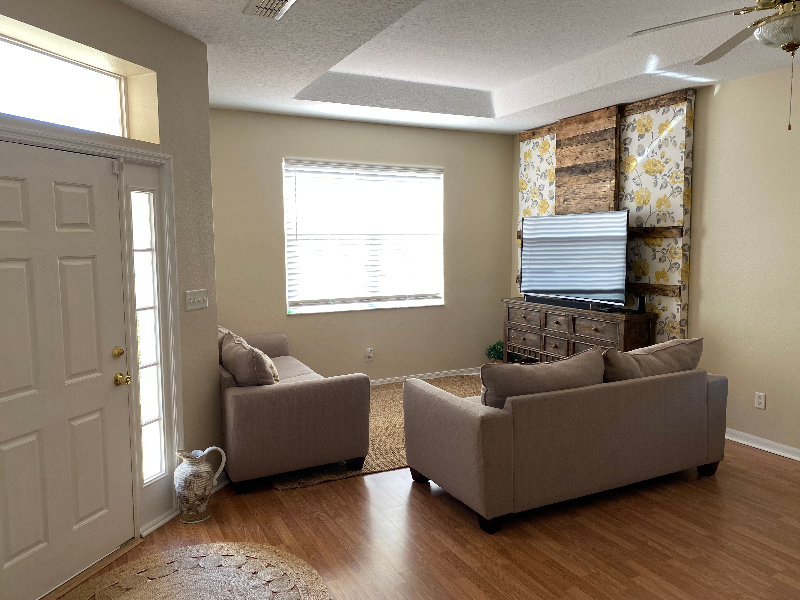 212 Round Man St - Photo 2 of 27