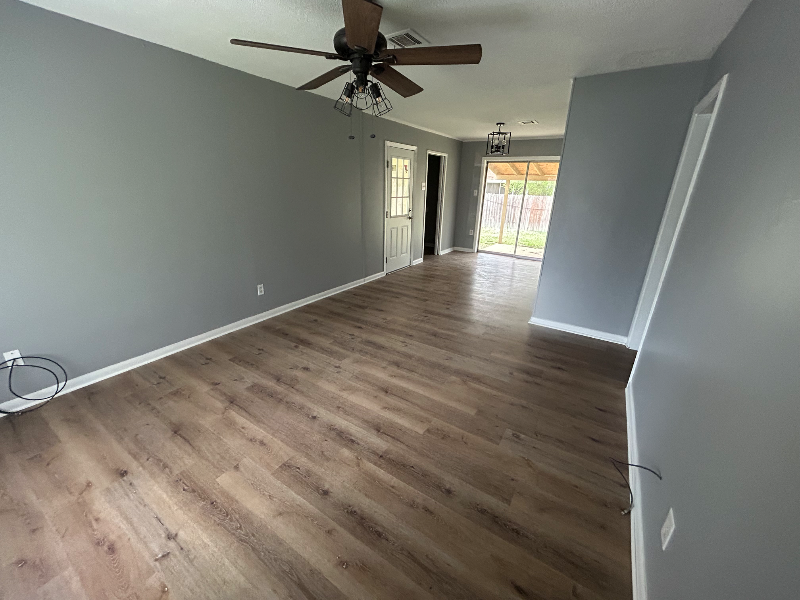 320 Holly Ridge Dr - Photo 2 of 14