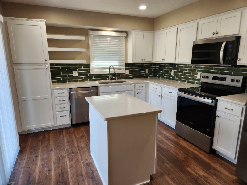 13930 Walnut Cir - Photo 2 of 19