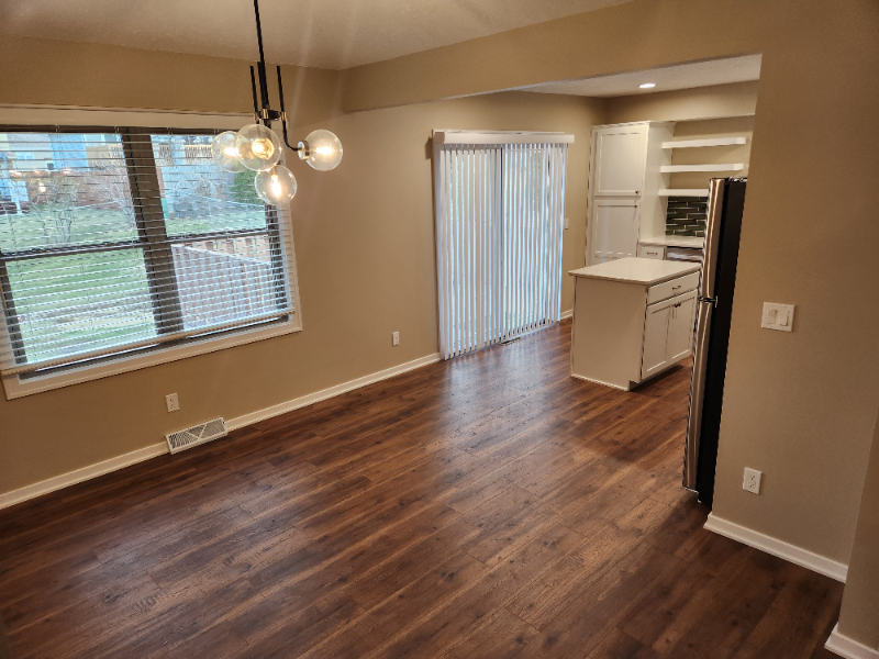 13930 Walnut Cir - Photo 3 of 19
