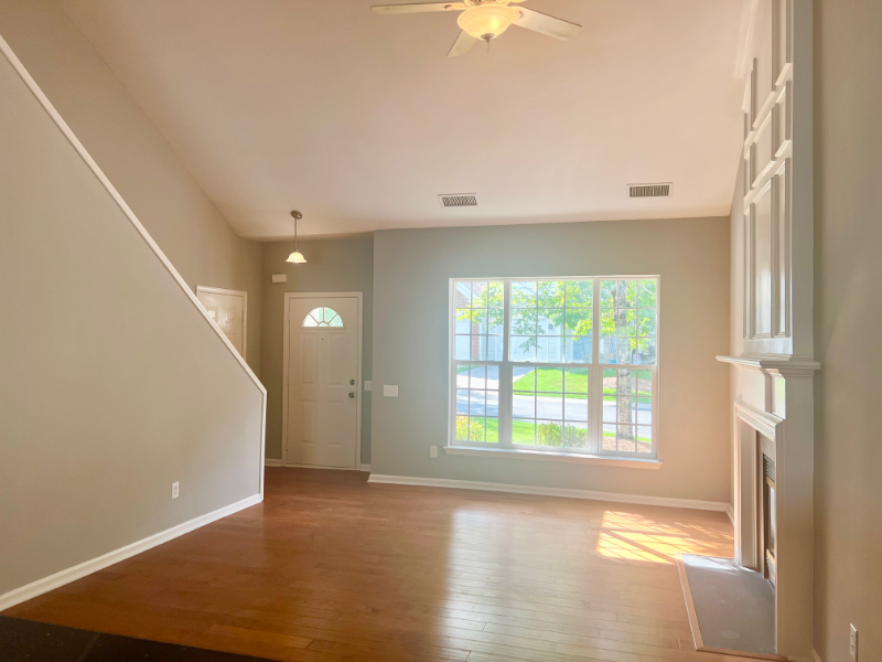 6915 Beverly Springs Dr - Photo 3 of 15