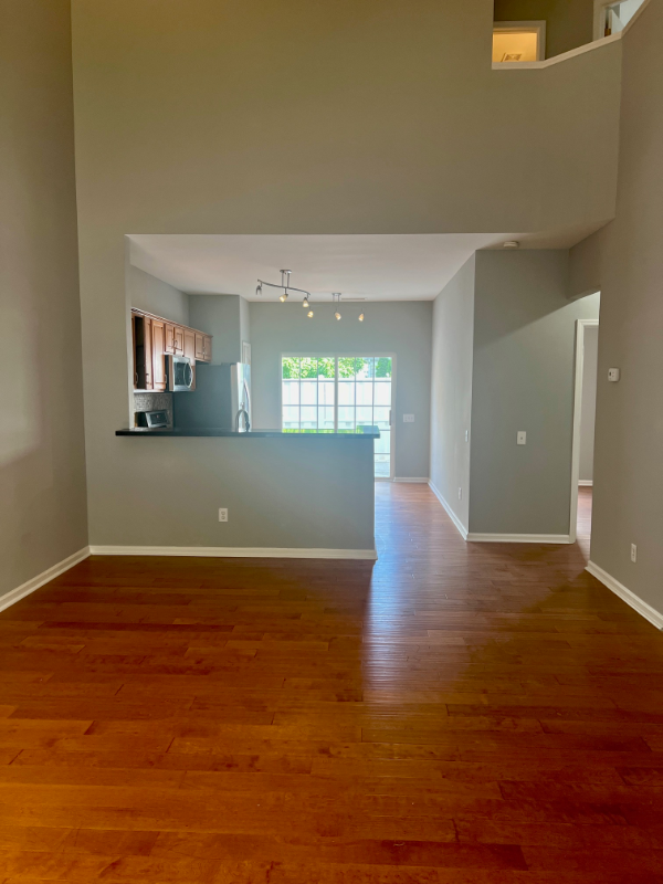 6915 Beverly Springs Dr - Photo 5 of 15