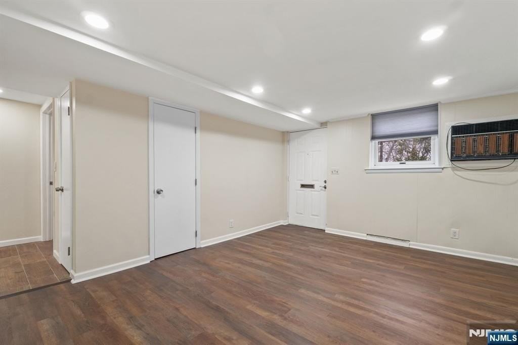 234 Columbia Ave - Photo 5 of 30