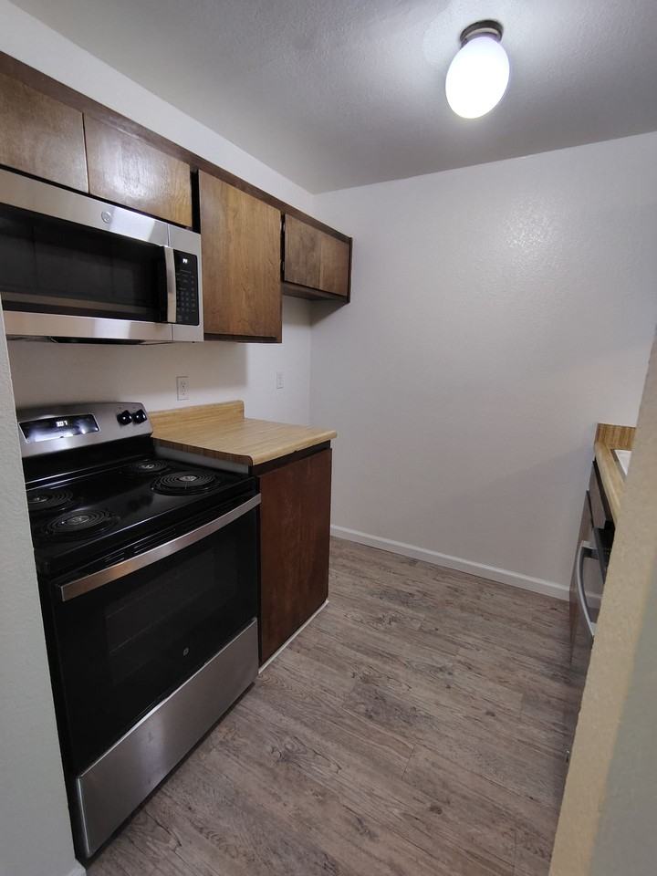 College View Apartments - Photo 4 of 29
