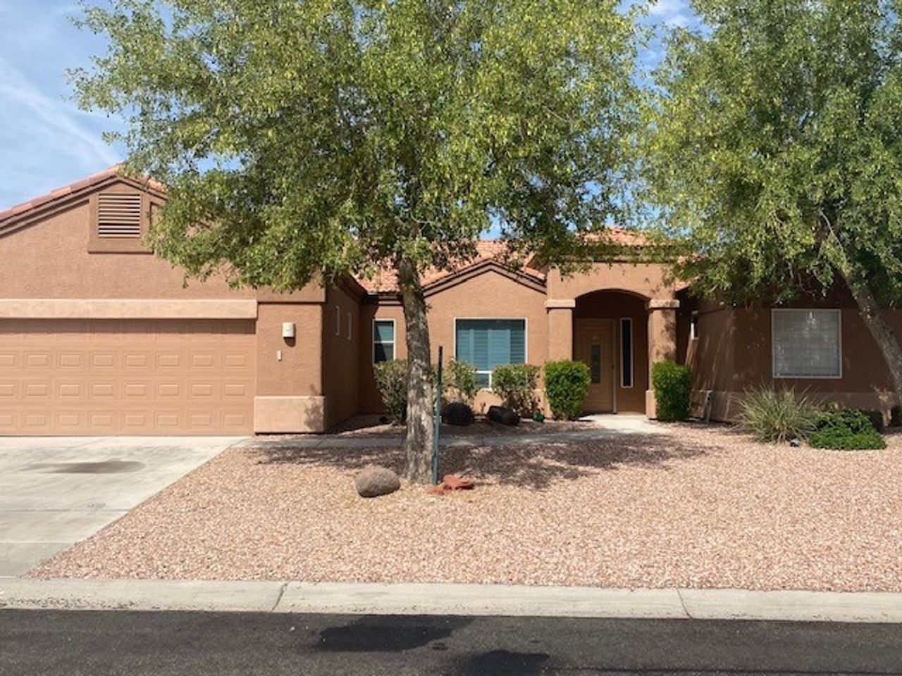 2690 Sanctuary Dr - Photo 2 of 35