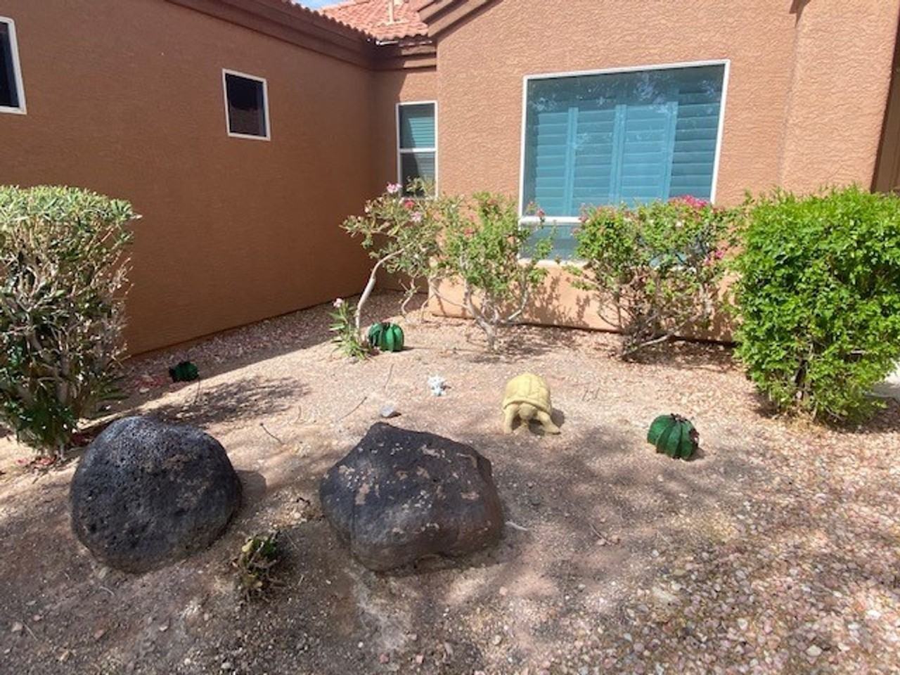 2690 Sanctuary Dr - Photo 3 of 35