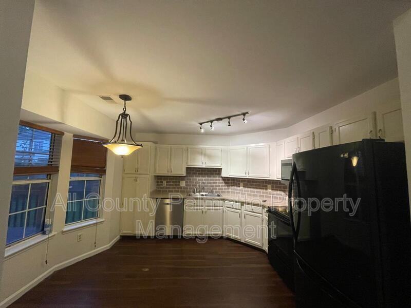 107 Persimmon Cir - Photo 2 of 14