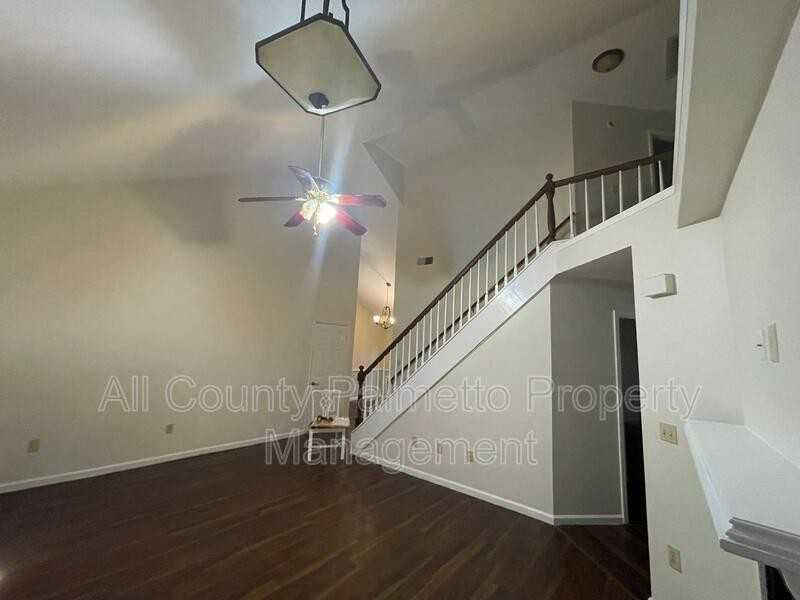 107 Persimmon Cir - Photo 3 of 14