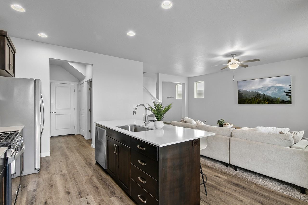 1841 S Hills Ave #1841HILLS - Photo 7 of 30