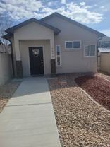 942 Golden Jubilee Dr #B - Photo 1 of 1
