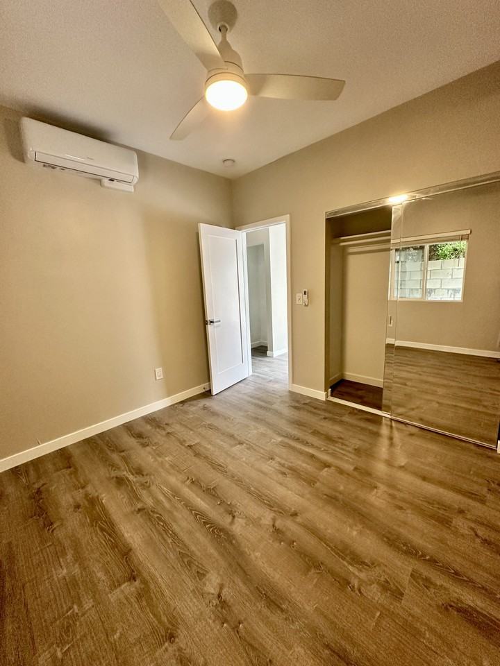 4814 54th St - Photo 4 of 9