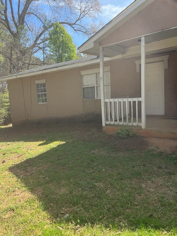 1759 Teamon Rd - Photo 3 of 8