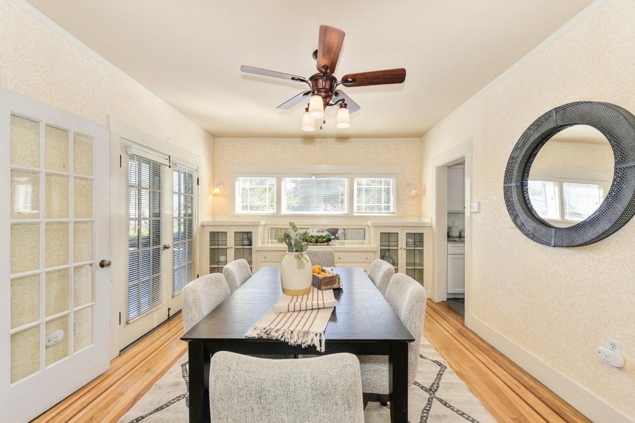 303 Hoffman St - Photo 7 of 16