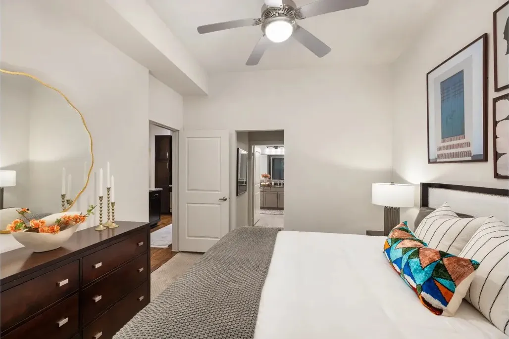 1900 Yorktown St #19YT1 - Photo 3 of 10