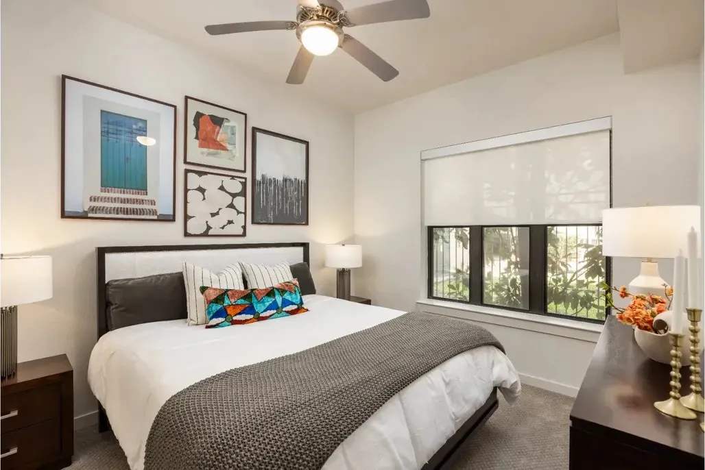 1900 Yorktown St #19YT1 - Photo 4 of 10