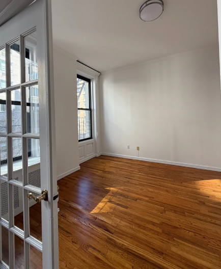 20 East 91st Street #4E - Photo 3 of 7