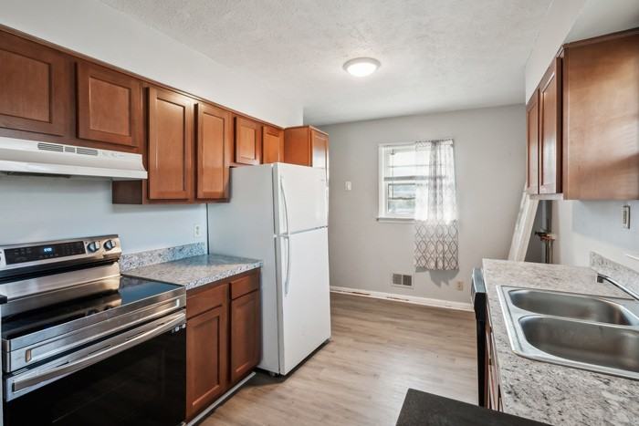 5222 Poplar Level Rd - Photo 2 of 10